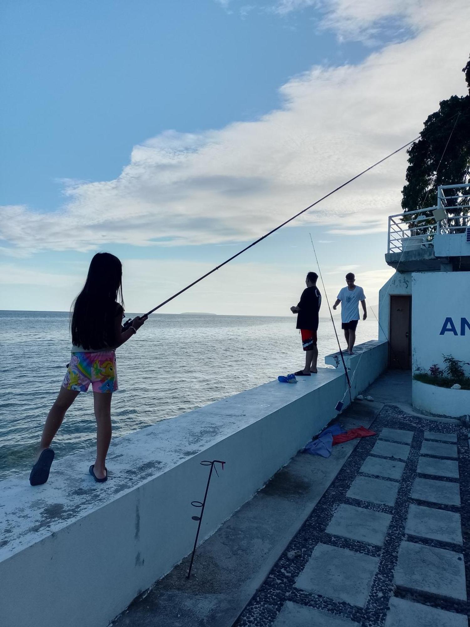 Angler's Hub&Resort Oslob Exterior foto